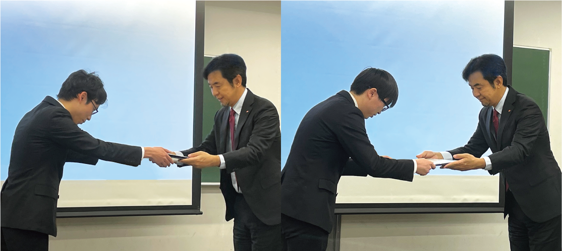 （右）当社　社友 岡田民雄　（左）公益社団法人日本鋳造工学会　●●　●●